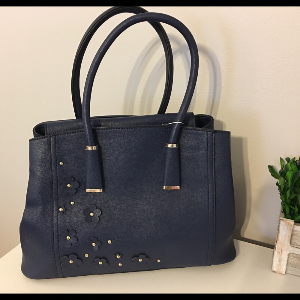 🎁 Gift Idea!! Floral vegan leather satchel